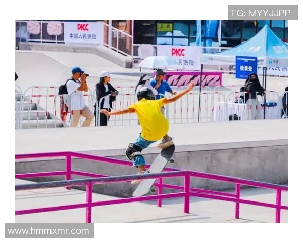 南京滑板队的边路渗透策略与滑板文化的深度融合探讨 南京滑板队的边路渗透策略与滑板文化的深度融合探讨