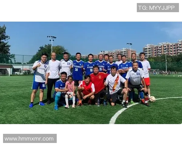 广州足球队转型之路：从传统强队到现代足球新标杆的探索与实践