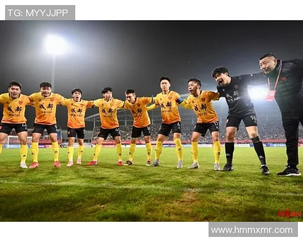 成都足球队默契配合探讨:提升球队战术与团队精神的关键因素 成都足球队默契配合探讨:提升球队战术与团队精神的关键因素